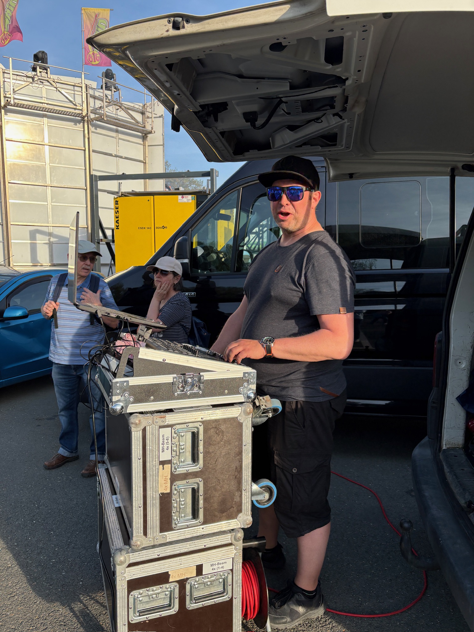 Techniker am Mischpult – Aufbau